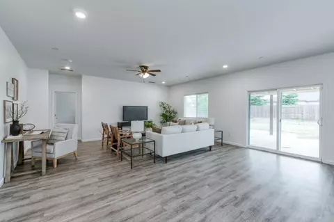 Living - 1391 Shoreside Dr, Madera, CA 93637 photo 2 of 2