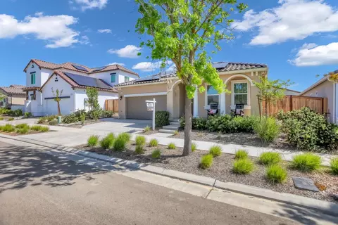 Exterior - 4433 Oak Knoll Rd, Madera, CA 93636 photo 6 of 12