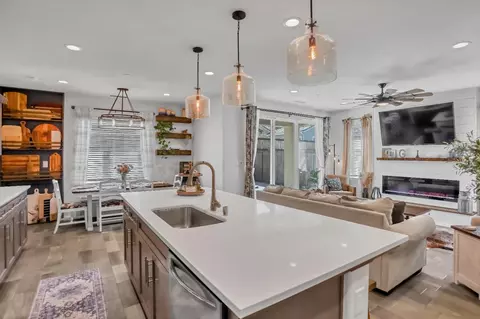Kitchen - 4433 Oak Knoll Rd, Madera, CA 93636 photo 4 of 4