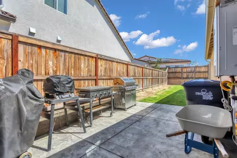 Exterior - 4433 Oak Knoll Rd, Madera, CA 93636 photo 12 of 12