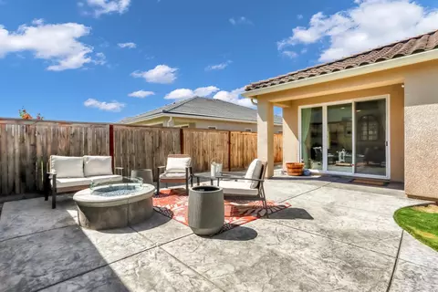 Exterior - 4433 Oak Knoll Rd, Madera, CA 93636 photo 8 of 12