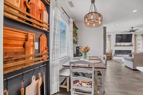 Dining - 4433 Oak Knoll Rd, Madera, CA 93636 photo 3 of 4
