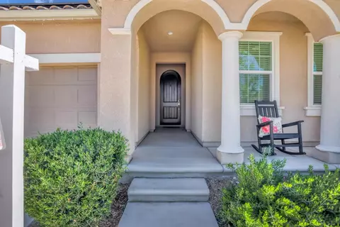Exterior - 4433 Oak Knoll Rd, Madera, CA 93636 photo 4 of 12