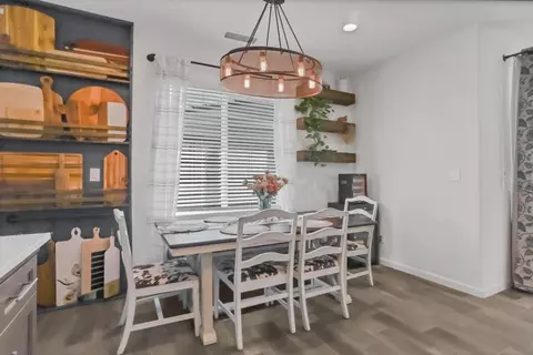 Dining - 4433 Oak Knoll Rd, Madera, CA 93636 photo 4 of 4