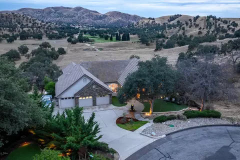 22113 Oak Glen Ln, Friant, CA 93626