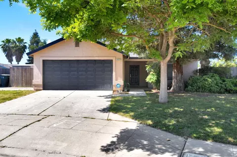 6253 W San Carlos Ave, Fresno, CA 93723