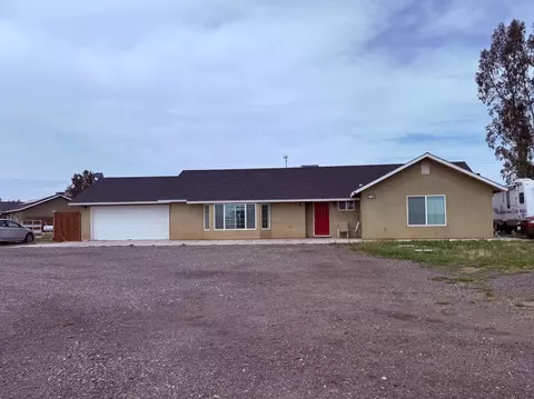 17209 Alonzo Ct, Madera, CA 93638