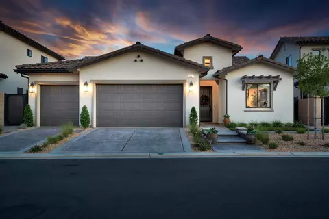 2857 E Beech Tree Dr, Fresno, CA 93730