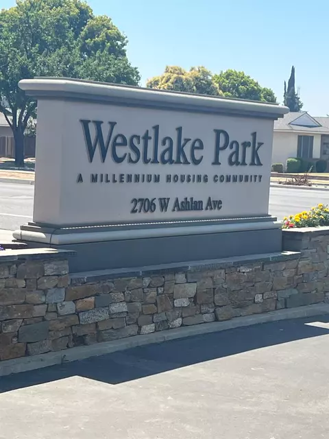 2706 W Ashlan Ave #73, Fresno, CA 93705