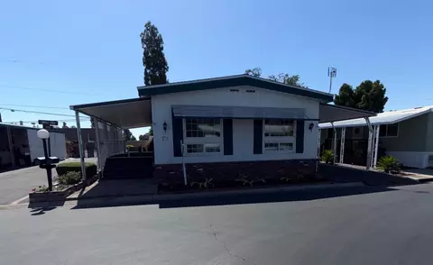 2706 W Ashlan Ave #73, Fresno, CA 93705