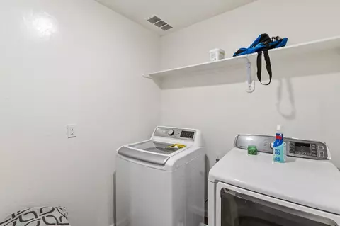 Other - 1541 Seneca Dr, Madera, CA 93637 photo 5 of 7