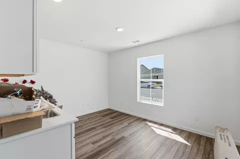 Other - 1541 Seneca Dr, Madera, CA 93637 photo 3 of 7