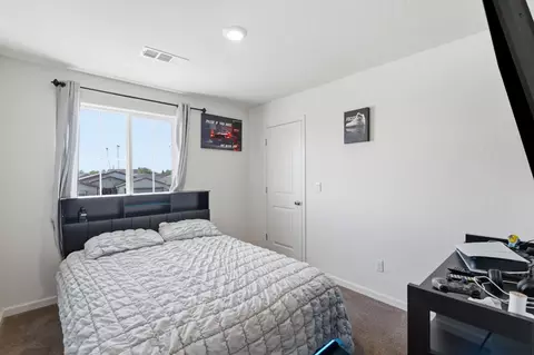 Bedroom - 1541 Seneca Dr, Madera, CA 93637 photo 5 of 9