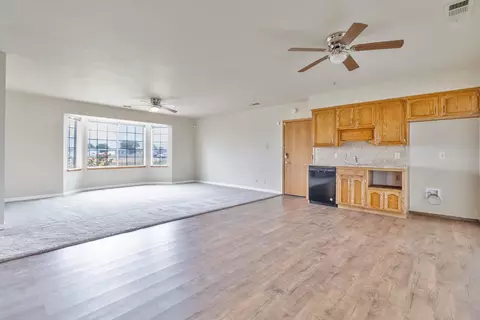 Living - 9200 Highway 41, Lemoore, CA 93245 photo 6 of 10
