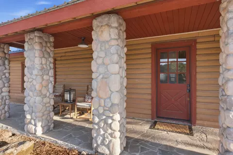 Exterior - 20146 Nicholas Rd, Clovis, CA 93619 photo 4 of 19