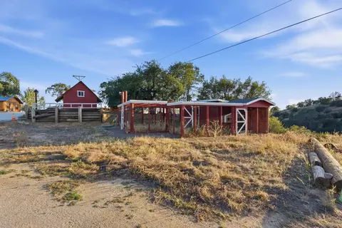 Exterior - 20146 Nicholas Rd, Clovis, CA 93619 photo 12 of 19