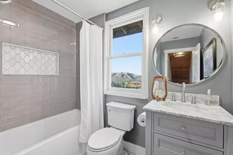 Bath - 20146 Nicholas Rd, Clovis, CA 93619 photo 3 of 4