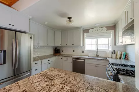 Kitchen - 26710 Redhawk, Clovis, CA 93619 photo 4 of 4