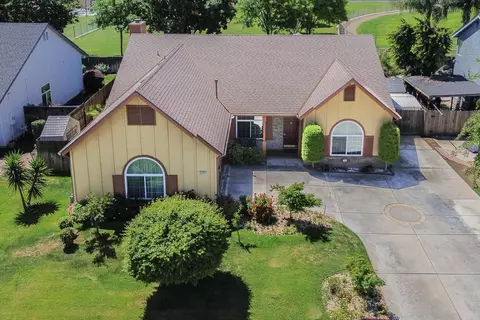 View/Area - 2154 Wrenwood Ave, Clovis, CA 93611 photo 1 of 6