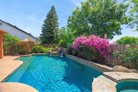 Exterior - 2154 Wrenwood Ave, Clovis, CA 93611 photo 11 of 11
