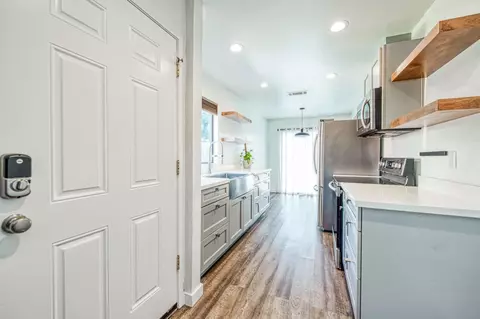 Entry Way - 5965 E Shields Ave #165, Fresno, CA 93727 photo 1 of 1