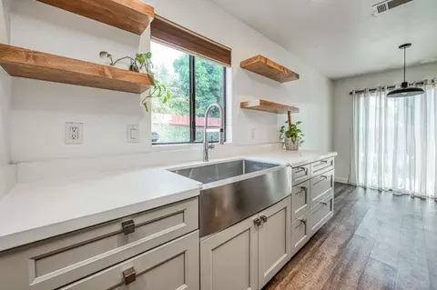 Kitchen - 5965 E Shields Ave #165, Fresno, CA 93727 photo 2 of 4