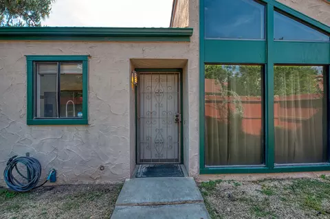 Exterior - 5965 E Shields Ave #165, Fresno, CA 93727 photo 2 of 9