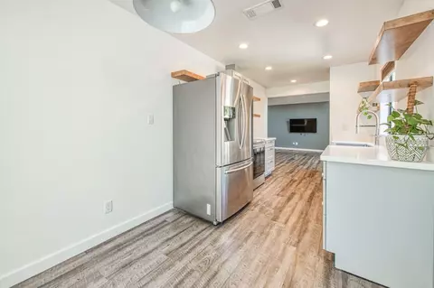 Kitchen - 5965 E Shields Ave #165, Fresno, CA 93727 photo 3 of 4