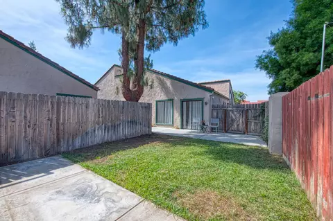 Exterior - 5965 E Shields Ave #165, Fresno, CA 93727 photo 6 of 9