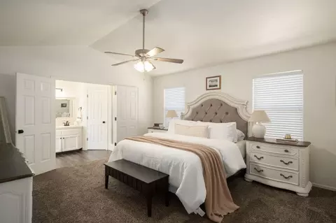 Bedroom - 872 Minarats, Clovis, CA 93612 photo 1 of 3