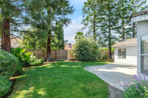 Exterior - 872 Minarats, Clovis, CA 93612 photo 5 of 6
