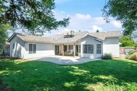 Exterior - 872 Minarats, Clovis, CA 93612 photo 6 of 6