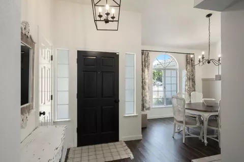 Entry Way - 872 Minarats, Clovis, CA 93612 photo 2 of 2