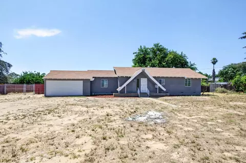 8233 S Elm Ave, Fresno, CA 93706