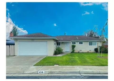 414 W Rialto Ave, Clovis, CA 93612