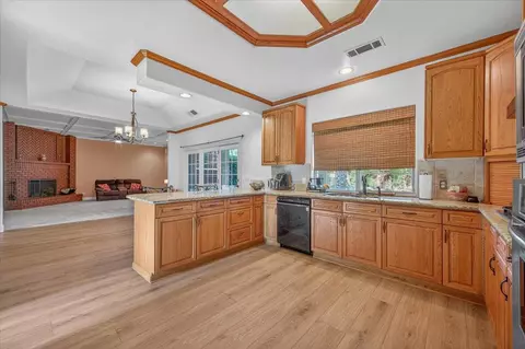 Kitchen - 2976 Holly Ave, Clovis, CA 93611 photo 3 of 5