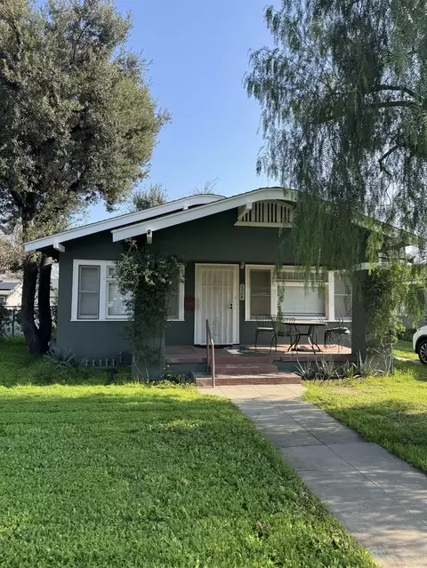1384 N Harrison Ave, Fresno, CA 93728