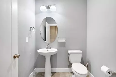 Bath - 3245 Lexington Ave, Clovis, CA 93619 photo 1 of 6