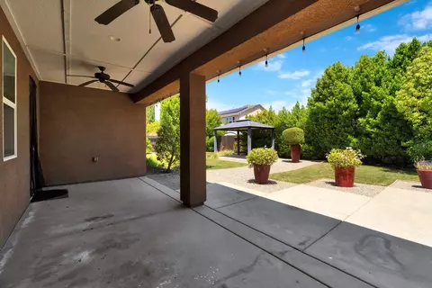 Exterior - 3245 Lexington Ave, Clovis, CA 93619 photo 4 of 9