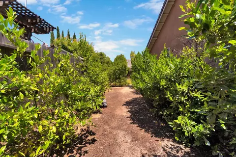 Exterior - 3245 Lexington Ave, Clovis, CA 93619 photo 9 of 9