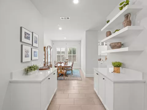 Entry Way - 384 Sentinel Dr, Madera, CA 93636 photo 3 of 3