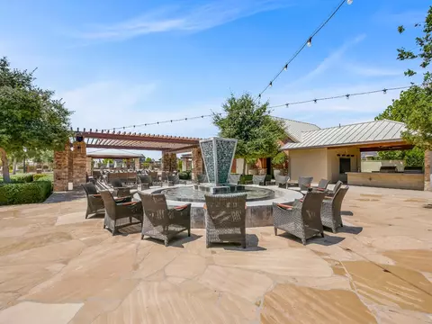 View/Area - 384 Sentinel Dr, Madera, CA 93636 photo 4 of 6