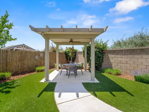 Exterior - 384 Sentinel Dr, Madera, CA 93636 photo 8 of 13