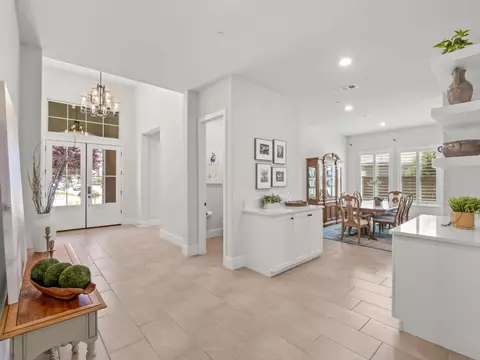 Entry Way - 384 Sentinel Dr, Madera, CA 93636 photo 2 of 3