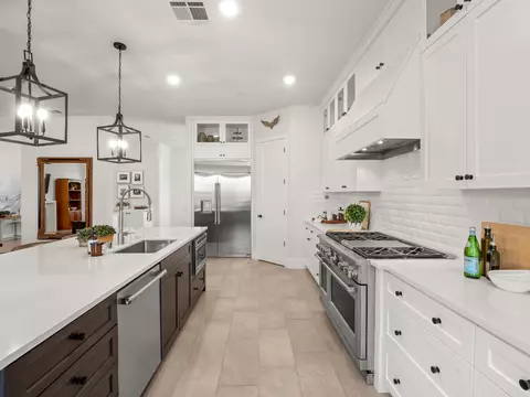 Kitchen - 384 Sentinel Dr, Madera, CA 93636 photo 3 of 8