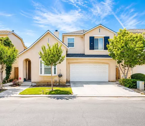 776 W Siena Ln, Clovis, CA 93619