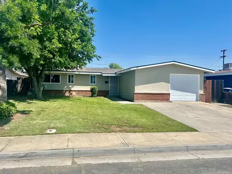 55 Pico Ave, Clovis, CA 93612