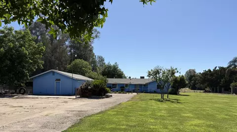 5675 S Academy Ave, Del Rey, CA 93616