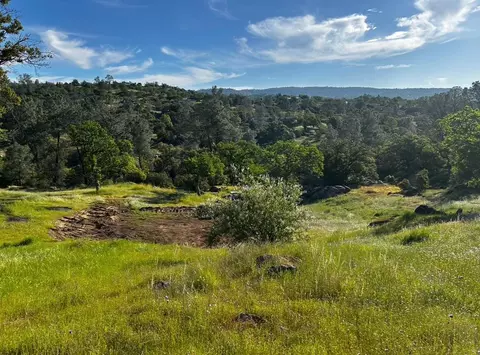2229 Yosemite Lakes Park, Coarsegold, CA 93614