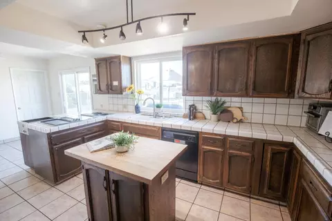Kitchen - 9569 E Olive Ave, Sanger, CA 93657 photo 1 of 1
